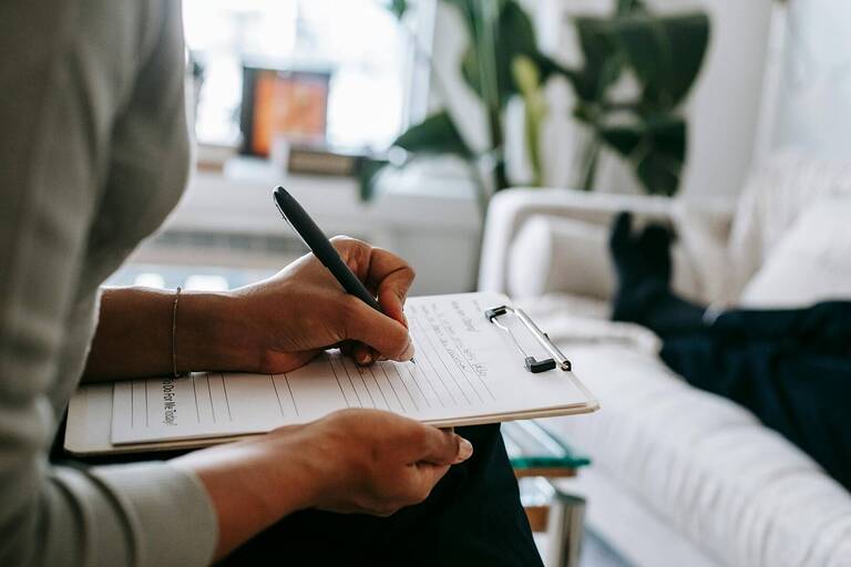TCD, EMDR, thérapies brèves : quelles approches pour la prévention suicidaire ?